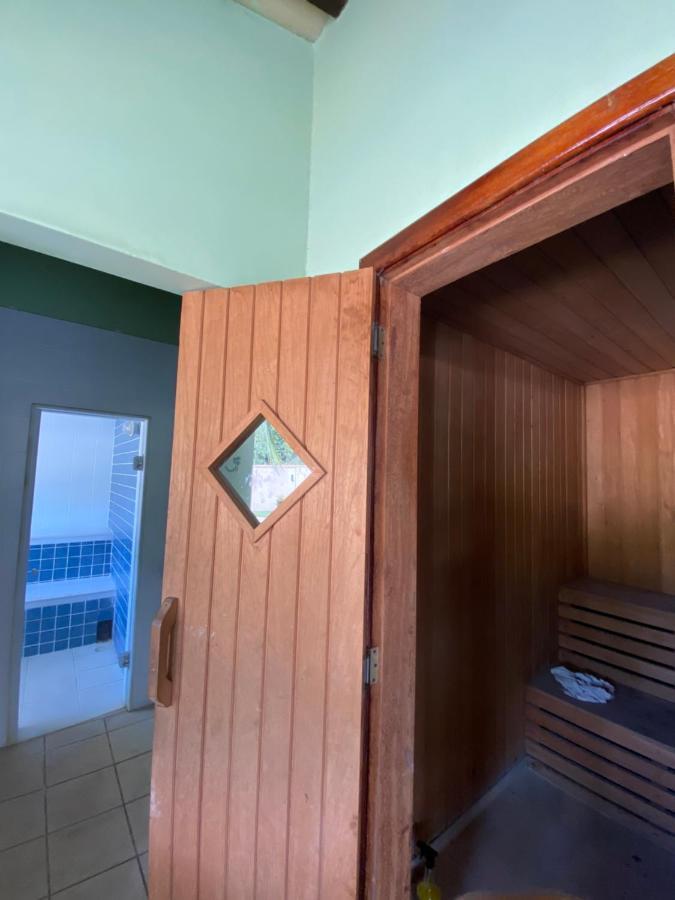 Casa Com 4 Quartos E 3 No Ferradura. Сasa de vacaciones *